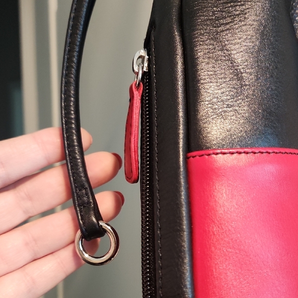 Black and Red Women's Leather Bag - Picture 3 of 10